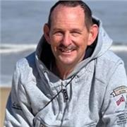 Offro lezioni private per studenti scolastici e universitari da 12 a 20+ anni, e professionisti con corsi personalizzati.